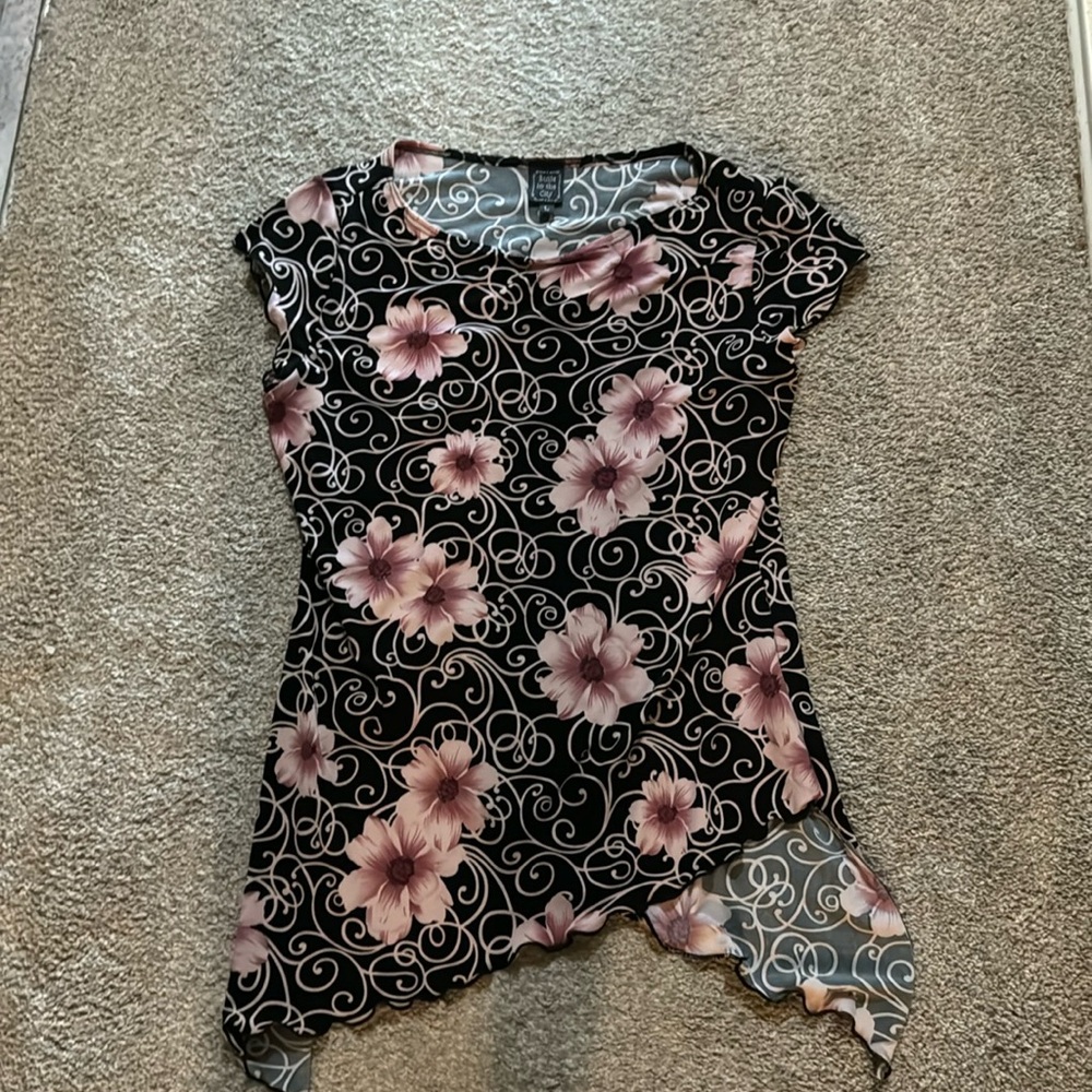 Suzie in the City Floral design - Size L